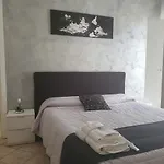 Bed & Breakfast Dimora Del Centro 4*