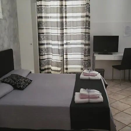 Dimora Del Centro סקליאה