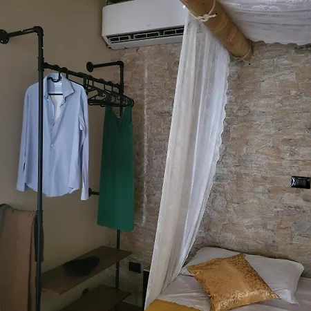 Dimora Del Centro לינה וארוחת בוקר 3*