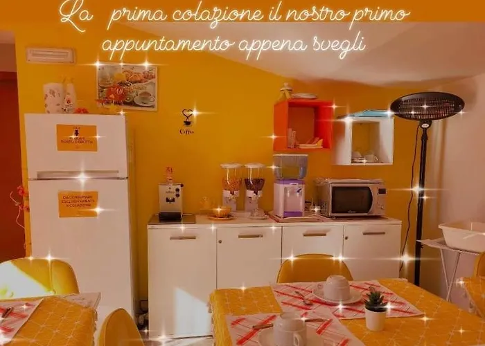 Dimora Del Centro Nocleg ze śniadaniem 4*