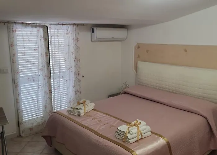 Dimora Del Centro Nocleg ze śniadaniem 4*